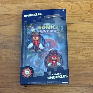 Tomy Sonic Universe Knuckles Action Figure Set - Red